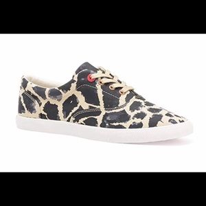 BUCKETFEET  SPIRIT ANIMAL GIRAFFE PRINT SHOES